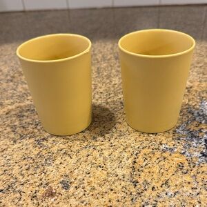 Tupperware Yellow Drinkware Set